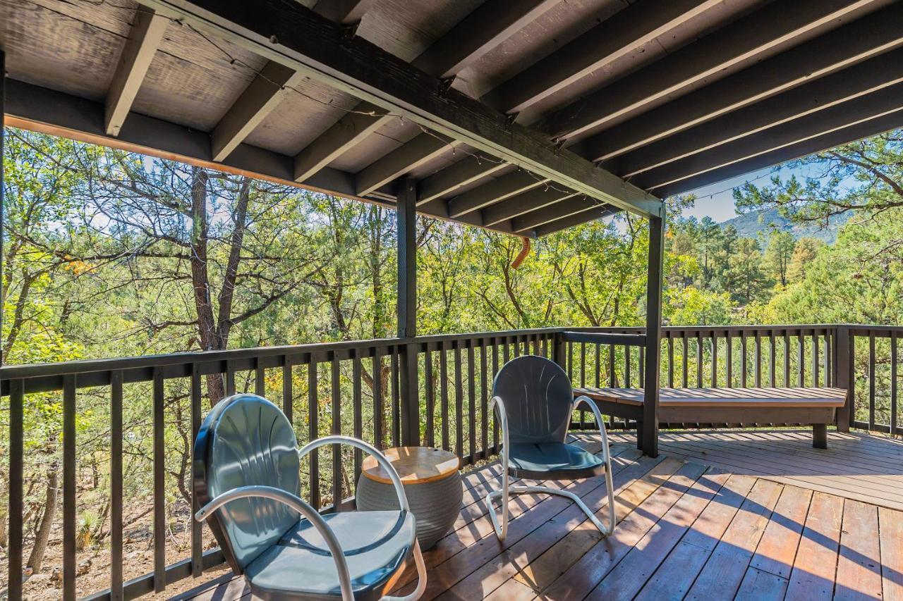 The Pine House - Cozy Mid-Century Modern, Pet-Friendly Villa Exterior photo